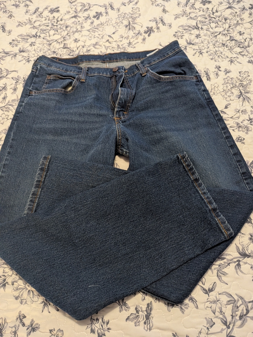 Mens Dark Wash Wrangler Jeans 33x30